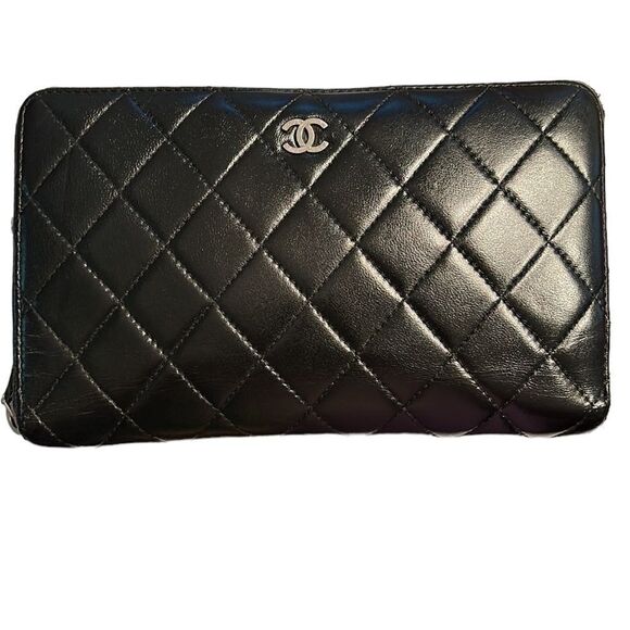 Authentic Chanel Black Zippy Wallet - Picture 1 of 16